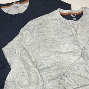 Bundle of 2 Haggar Men's Long Sleeve Tops in Navy and Light Gray- Size Large
